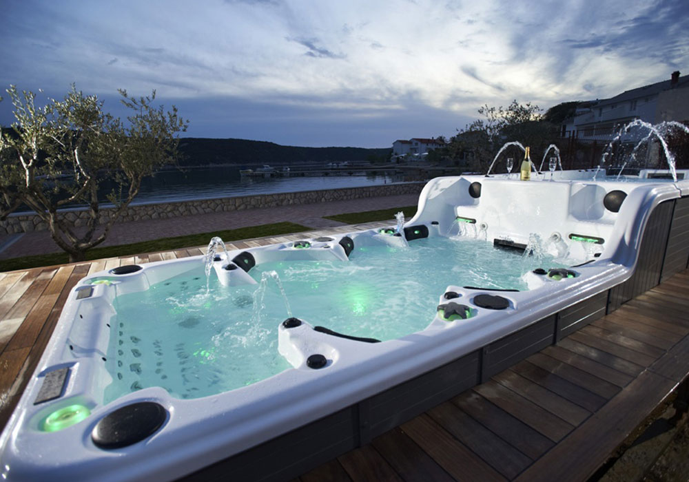 luxury_spa_tub